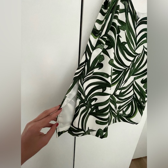 Eliane Rose Fully Lined Tank Top with Adjustable Spaghetti Straps - Size… - Picture 3 of 5